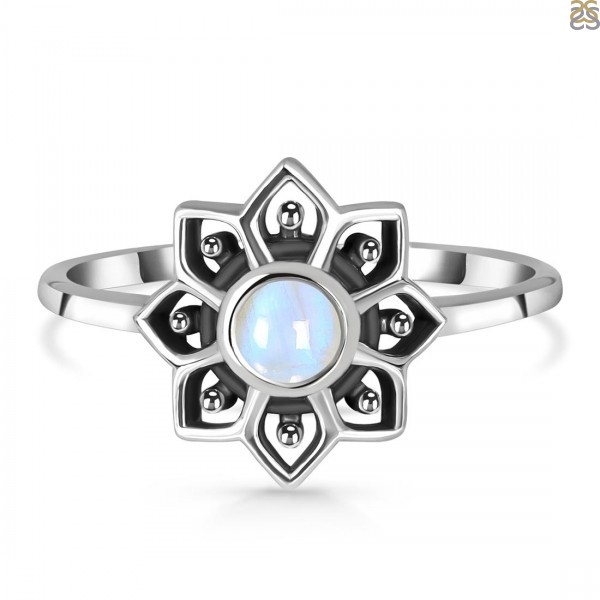 Wear Moonstone Ring Look Stylish And Trendy